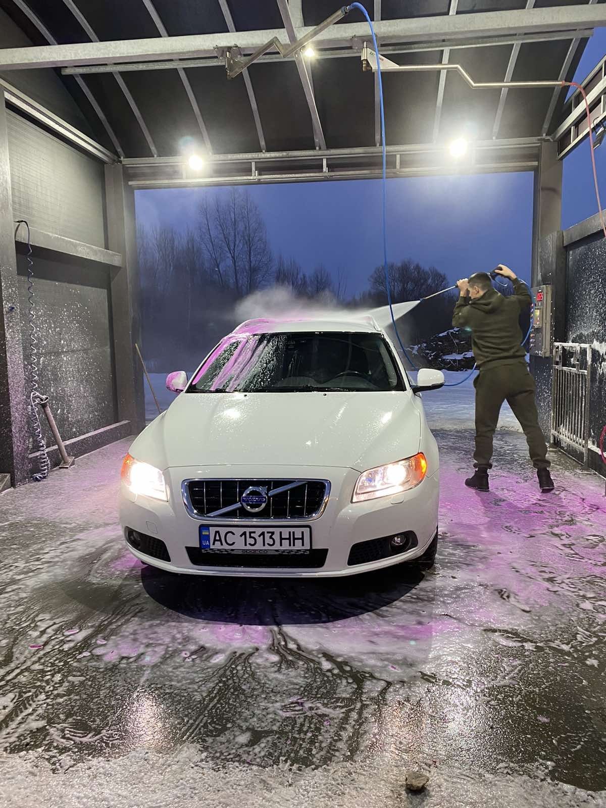 Продам Volvo V70 D3