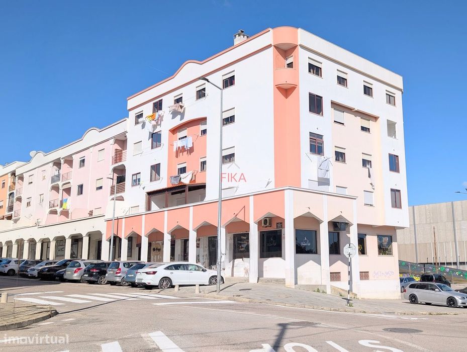 T2  para Arrendamento na Quinta do Batateiro, Amora