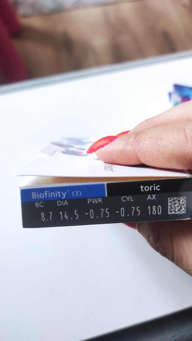 Soczewki biofinity toric zestaw 6 sztuk -0.25 -0.75