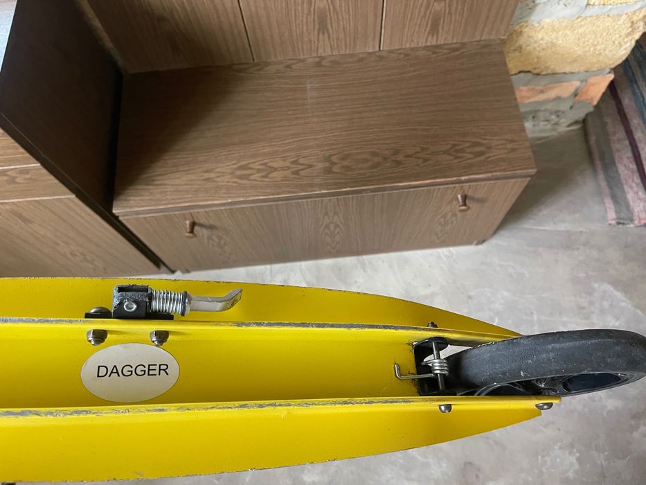 Самокат   Dagger