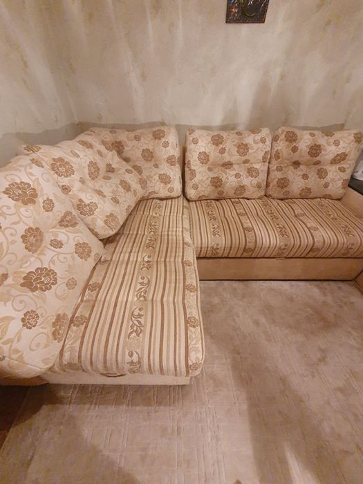 Продам кутовий диван