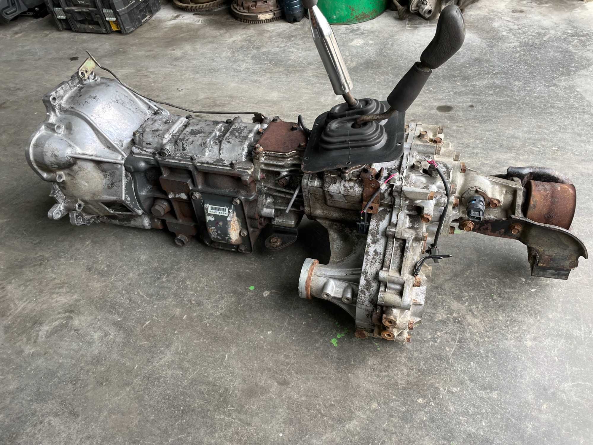 КПП коробка передач Роздатка Mitsubishi Pajero Sport Pajero L200 2.5TD