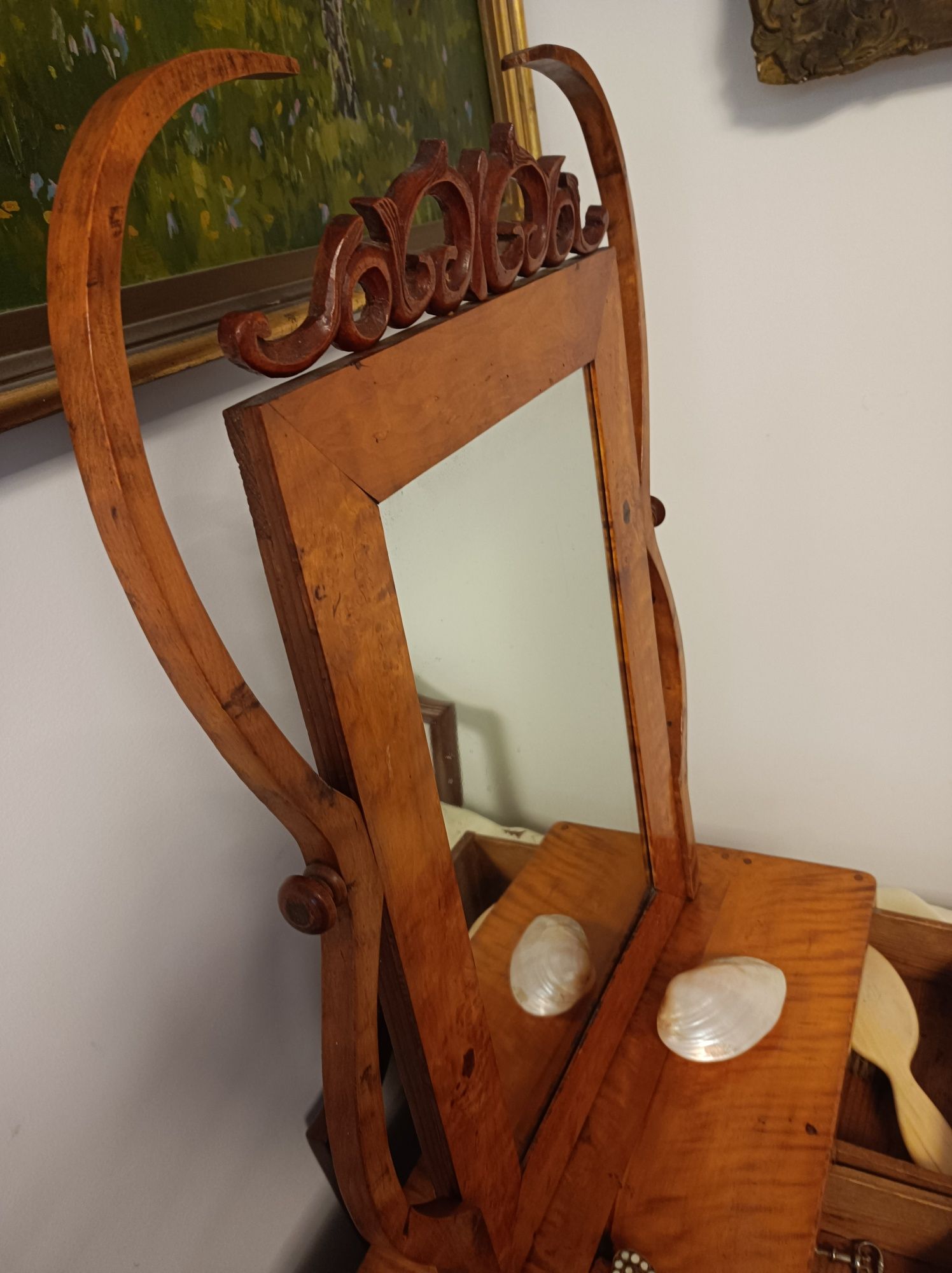 Biedermeier .Piękna toaletka z lustrem.Orzech ,czeczot. Piękny antyk.