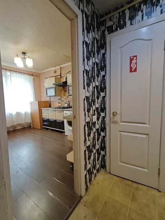 Продам однокімнатну квартиру в центрі