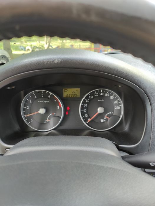 Hyundai Accent  1.6 AT