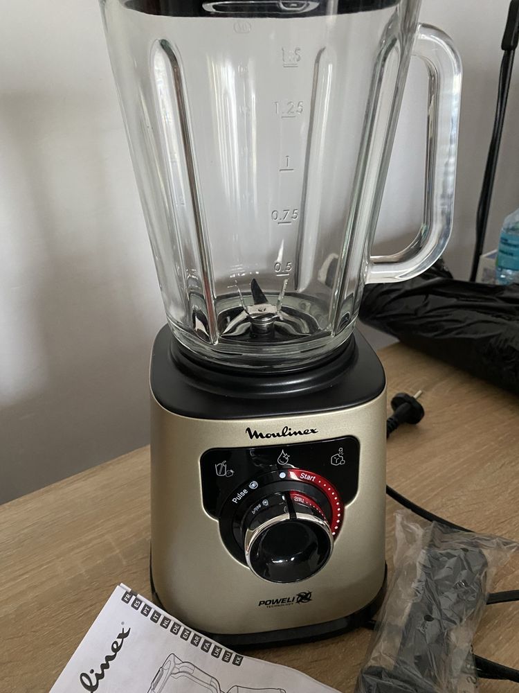 Blender kielichowyMoulinex LM871A10