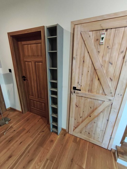 Regał szary IKEA GNEDBY