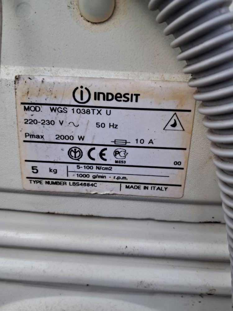 Стиральная машинка Indesit WGS 1038 TX пральна машина (під ремонт).