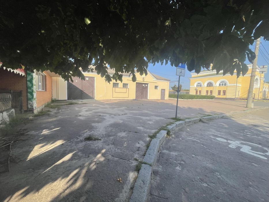 Продам приміщення в м.Бердичеві