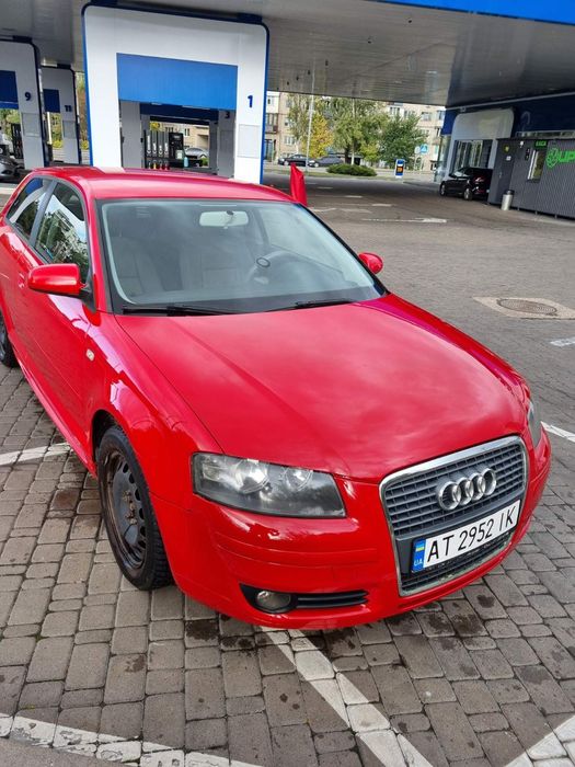 Автомобіль Audi 3, 2006 року випуску, з бензиновим двигуном об'ємом 1,