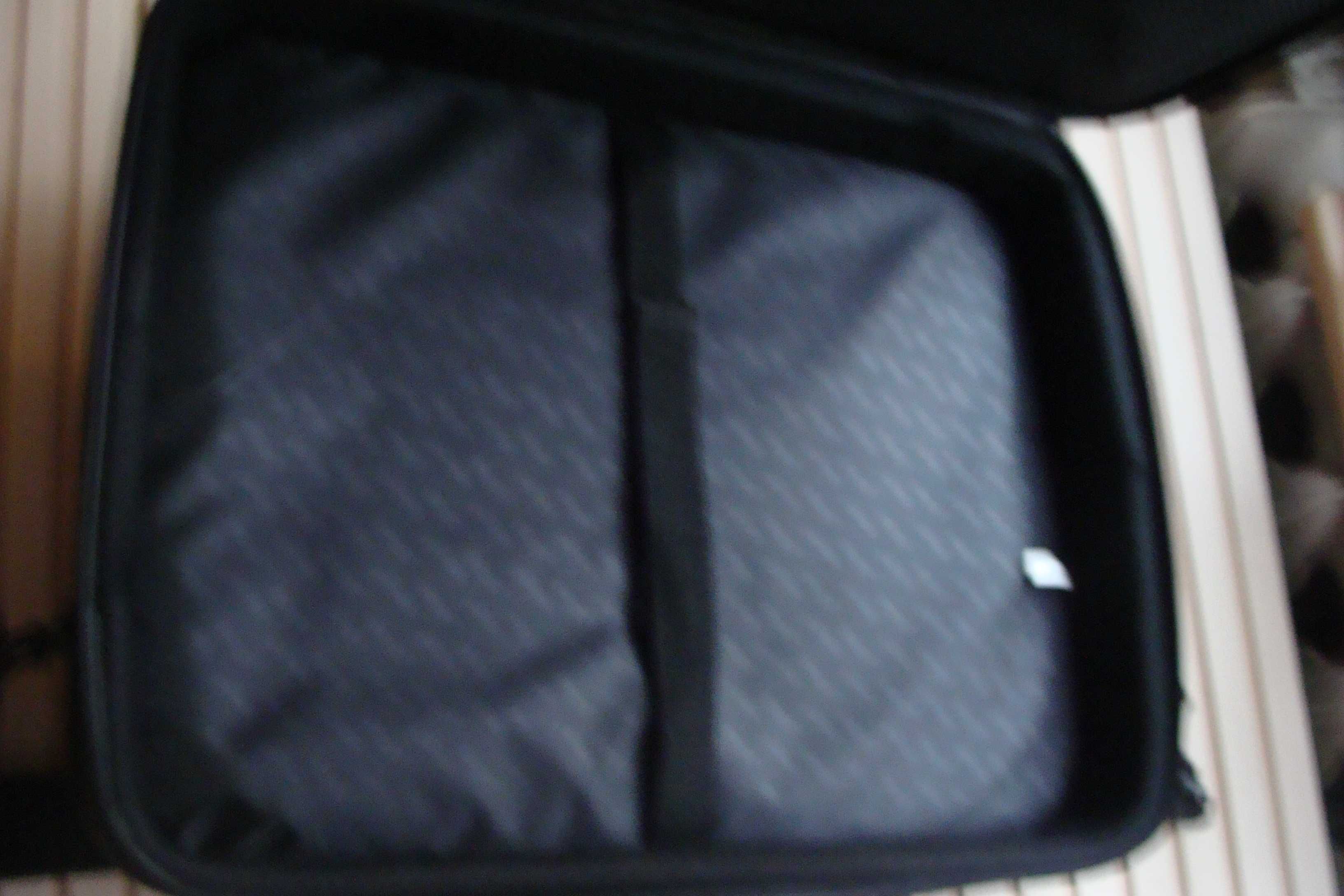 Torba e5 ..na laptop / notebook.. ładny stan, kolor czarny.