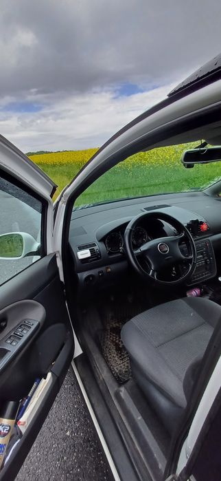 Seat alhambra samochód osobowy