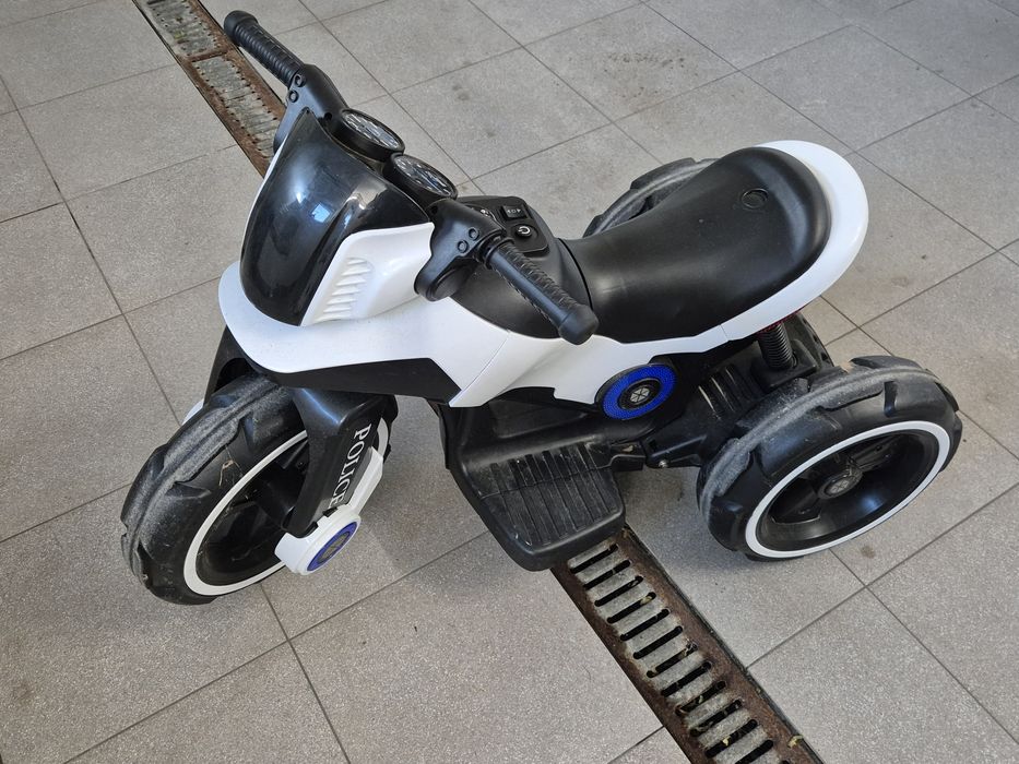 Motor na akumulator