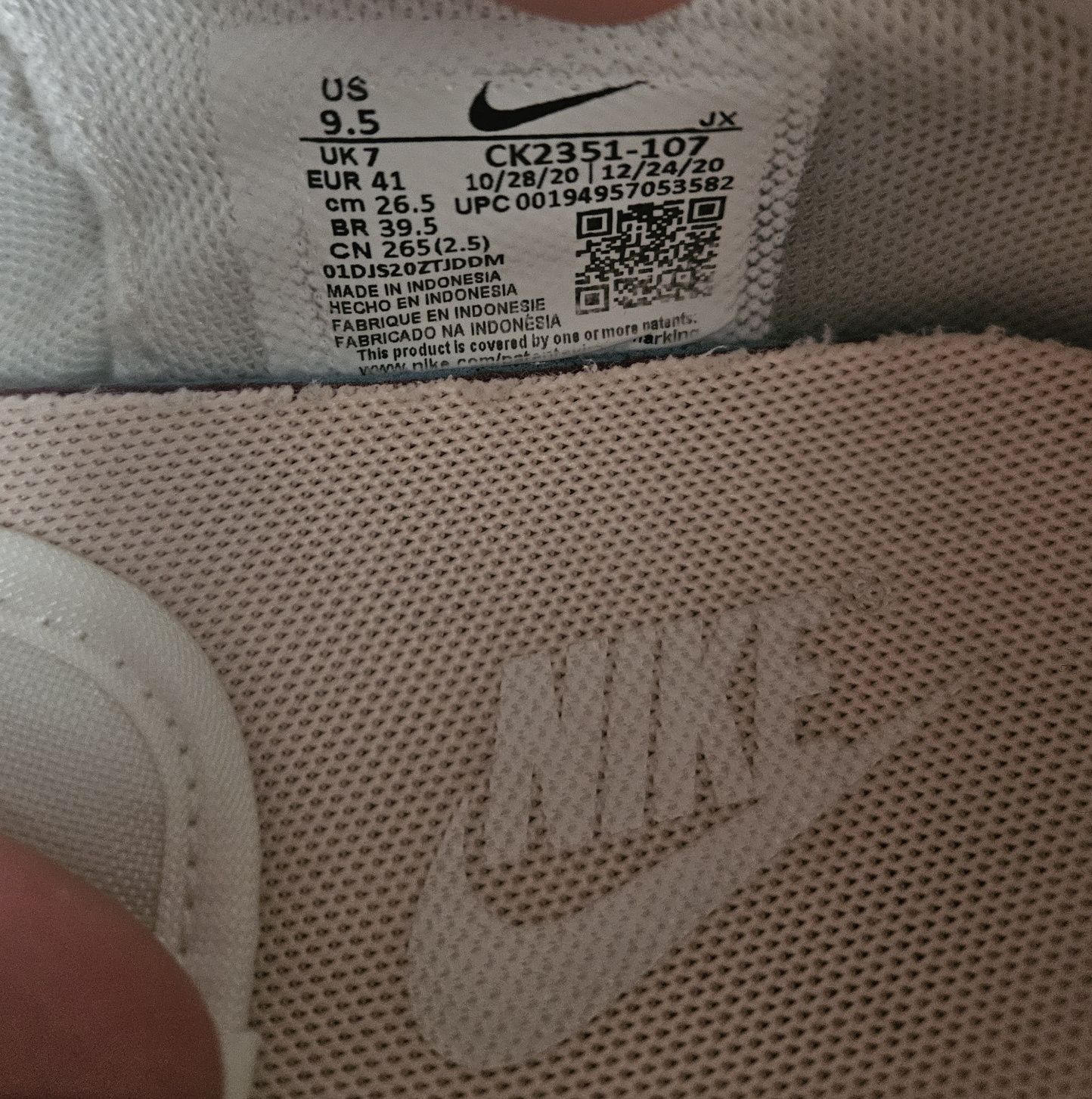 Кросівки жіночі nike 26,5см устілка 41р.(41р.)