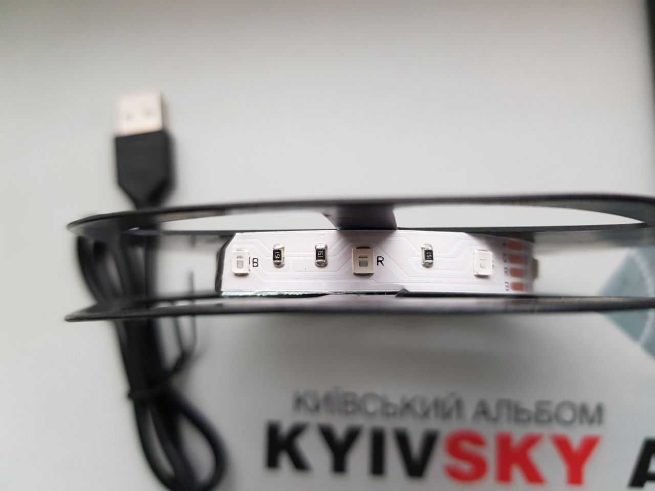 Светодиодная лед стрічка RGB 2835 LED лента 2 метра USB 5V пульт ДУ