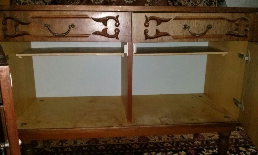 Стол журнальный деревянный