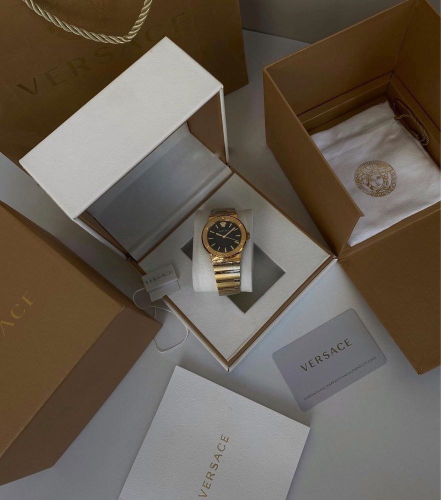 Годинник Versace