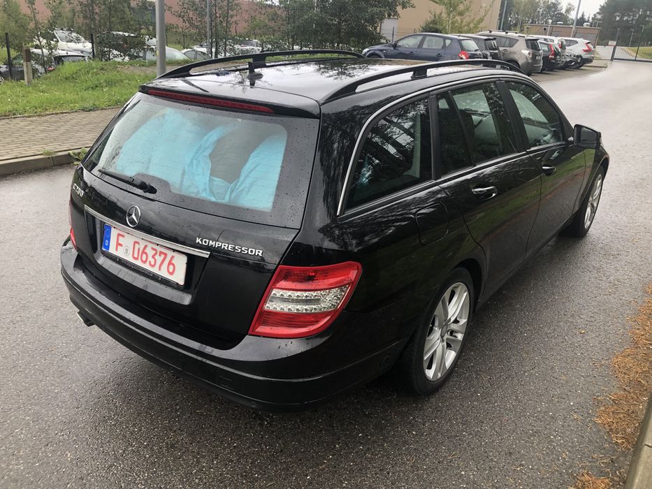 Mercedes Elegance  c 200 kompressor lpg  2010 z Niemiec
