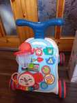 Pchacz/stolik edukacyjny Tobbi Toys
