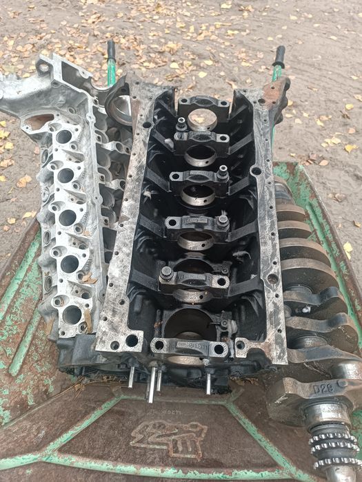 Продам колінвал,блок,мерседес 2,9