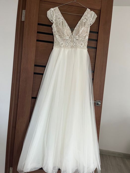 Весільна сукня в ідеальному стані