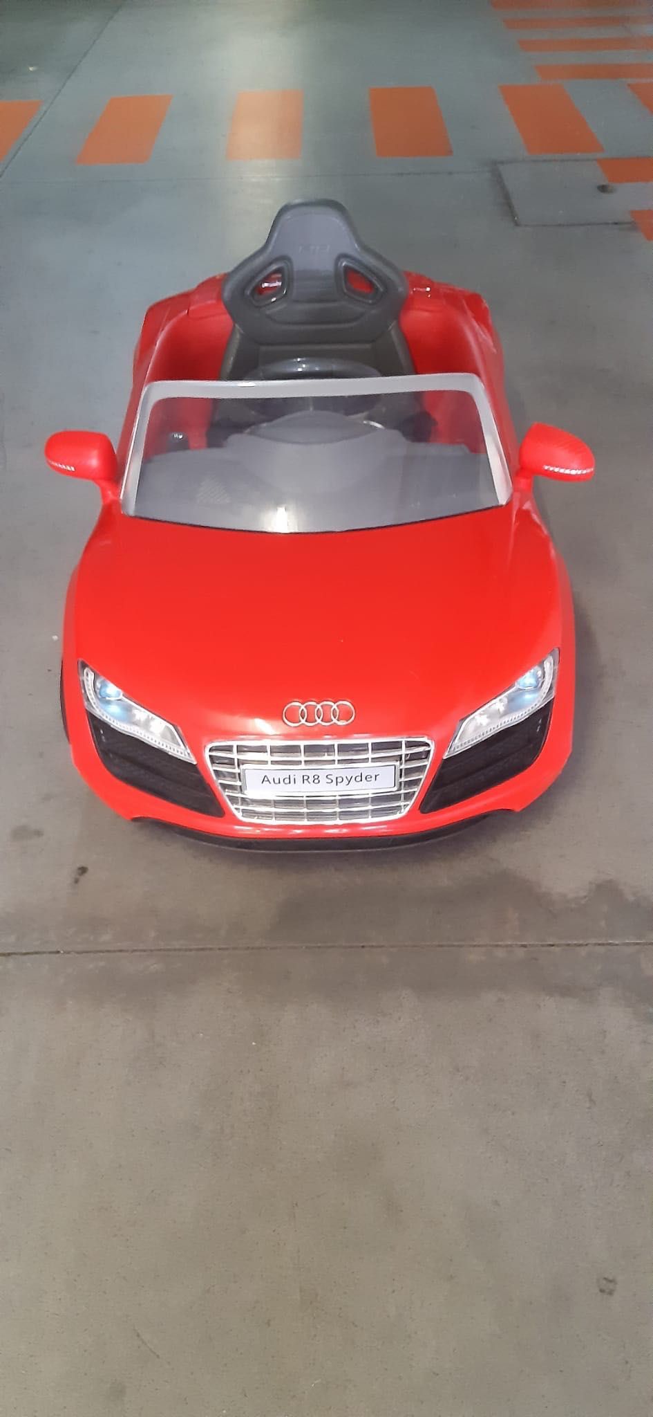 AudivCarro elétrico descapotável