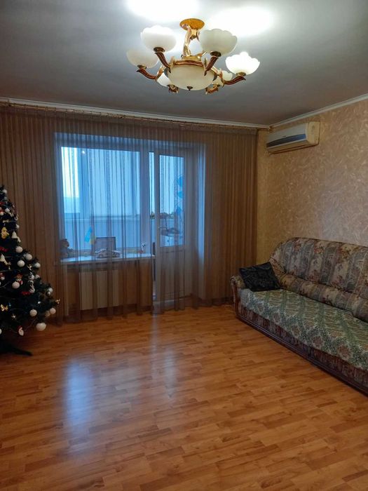 Продам 3-к квартиру, Южный мкрн, ул. Владимира Украинца