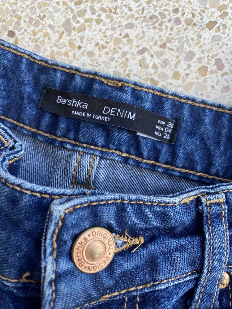 Calças Mom Jeans novas