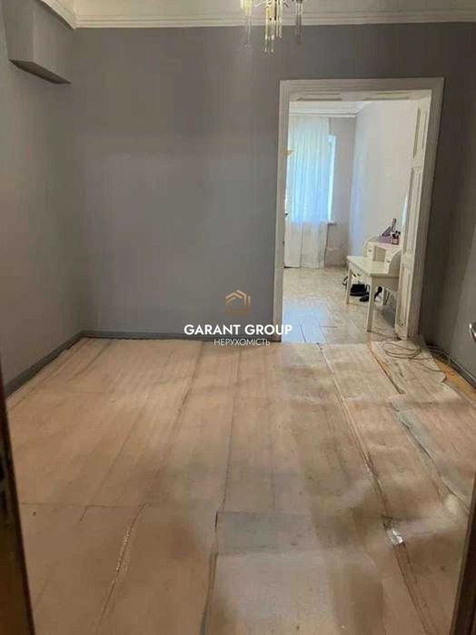 Продається двокімнатна квартира по вигідній ціні