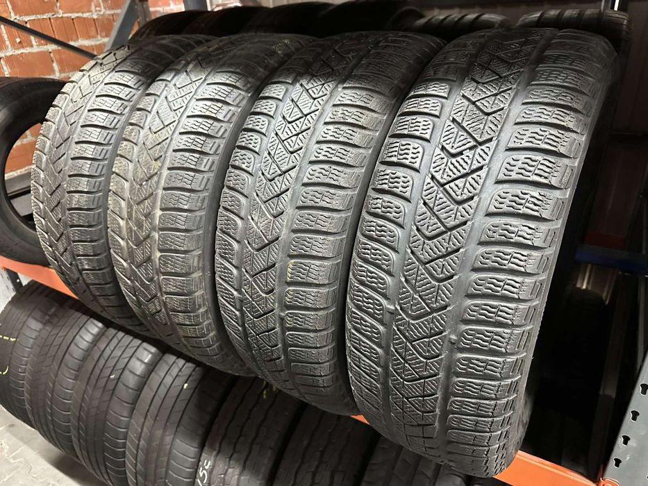Шини Резина Зима 215/60 R16 95H Pirelli Sottozero 3 Winter Seal