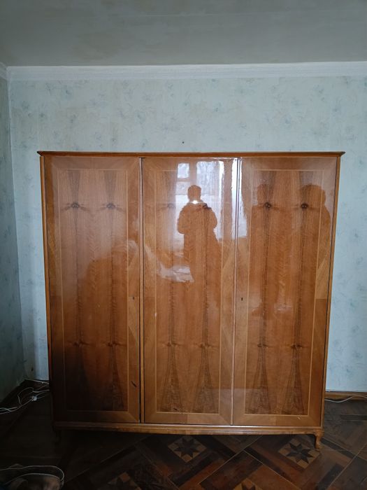 Одам Шкаф см. Метро спортивная