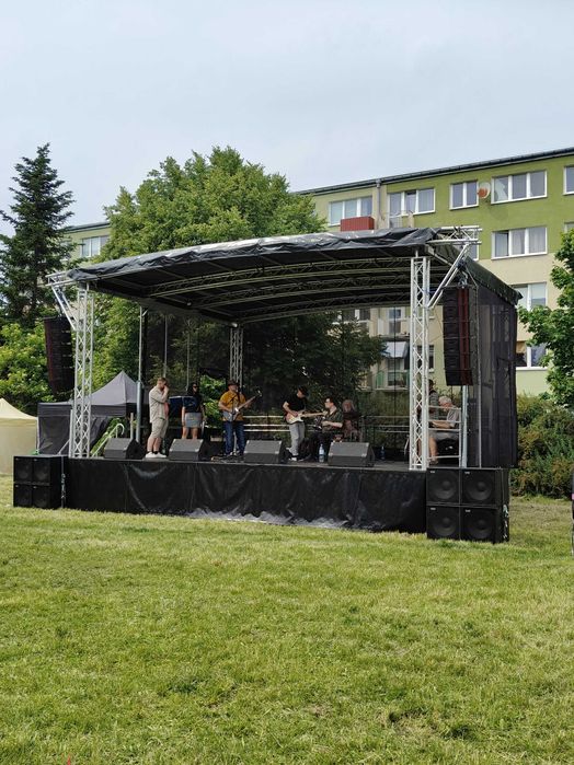 Scena mobilna 8x6 / oświetlenie / nagłośnienie / wynajem