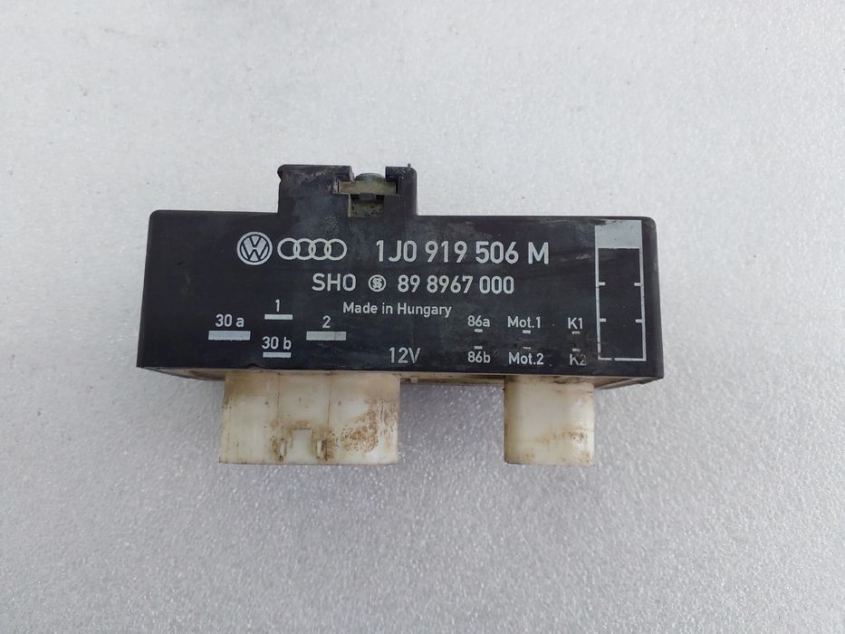 Botão / interruptor electromecânico / relé VOLKSWAGEN Polo (9N)