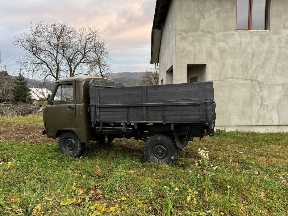 Продам уаз бортовий