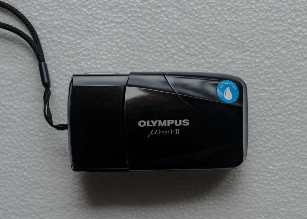 máquina Olympus mju II
