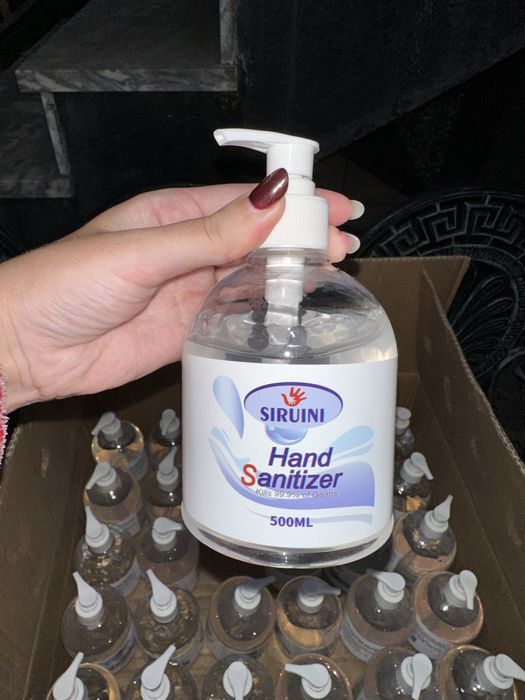 Caixa com 30 frascos de alcool gel 500ml