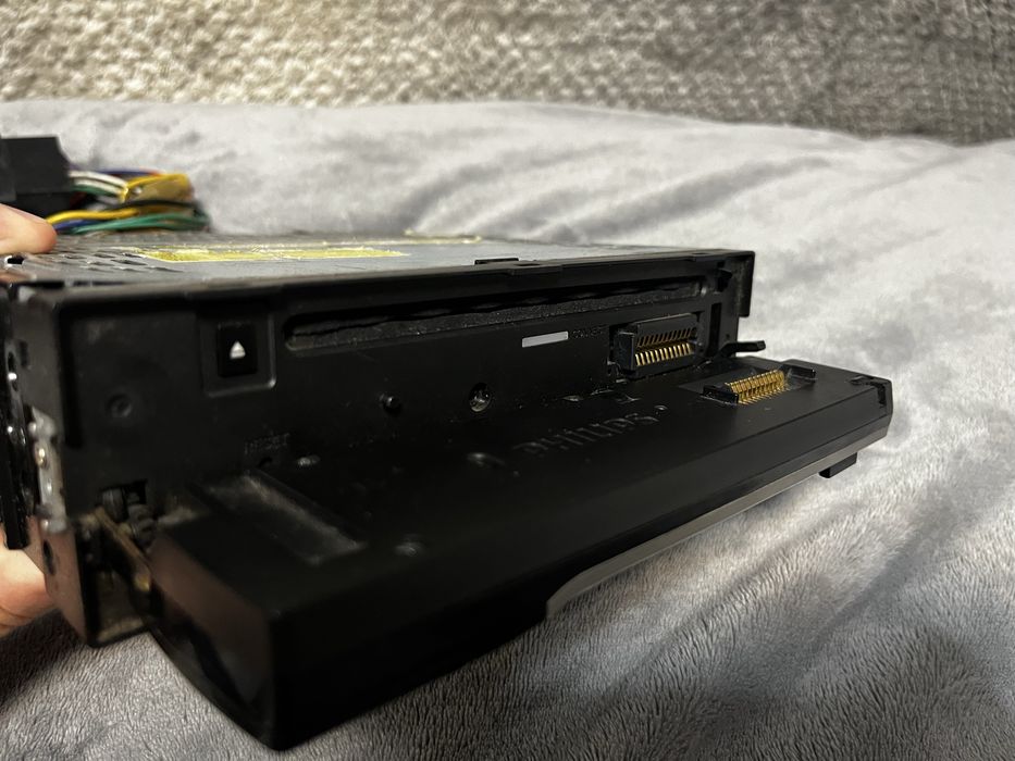 Продам магнитафон Филипс