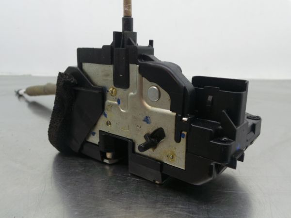 Fechadura / fecho porta trás esquerdo NISSAN Juke (F15)