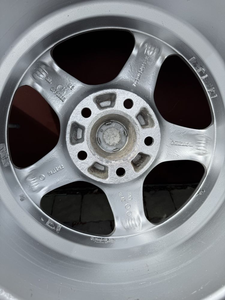 Шини з легкосплавними дисками 195/65R15