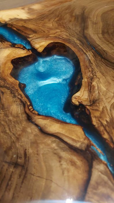 Stół z żywicą, stolik kawowy z żywicą, orzech włoski, loft, live edge