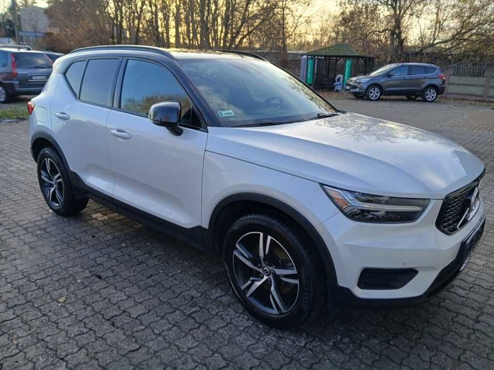 Volvo XC 40. Rok 2020.