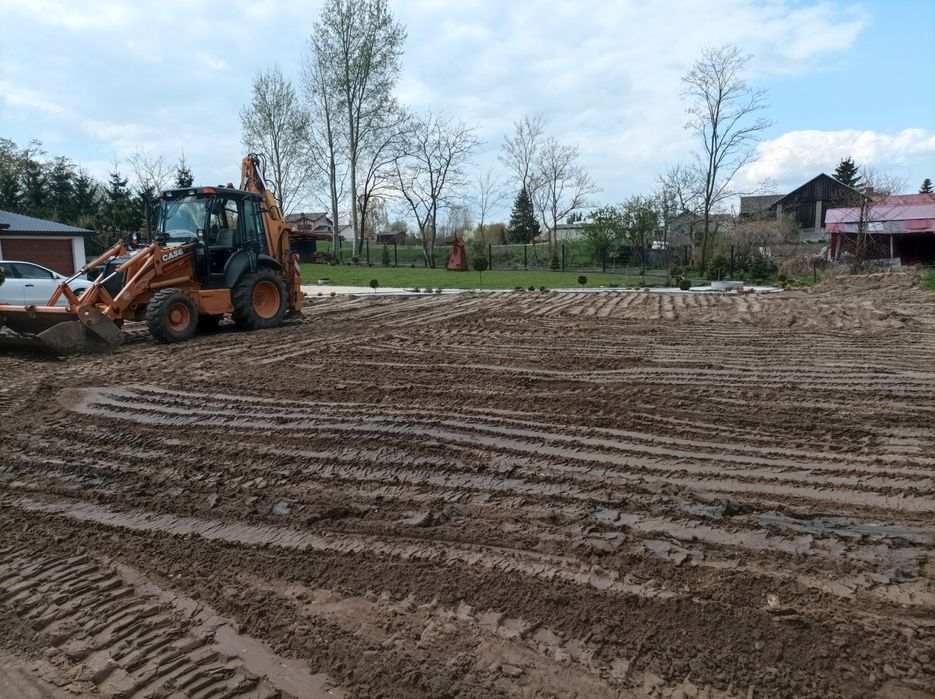 Uslugi koparkami i wywrotka/Prace  ziemne utwardzanie pod kostkę