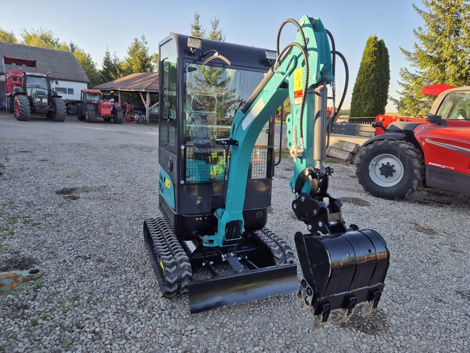 Minikoparka 1.8 T. Kubota, Caster. + Osprzęt 9 szt w cenie. OKAZJA.
