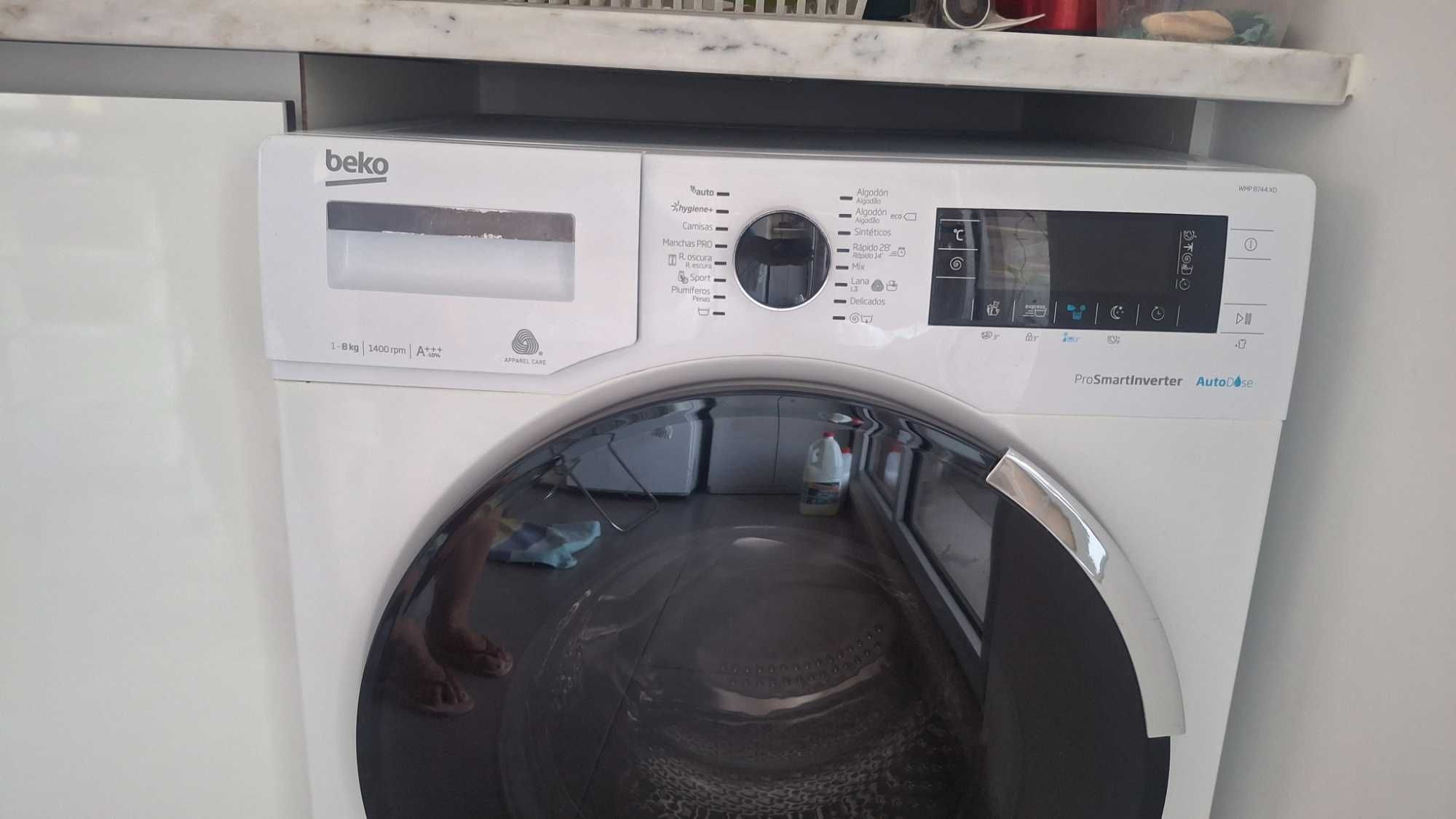 Máquina de lavar roupa 8Kg reservada até dia 18