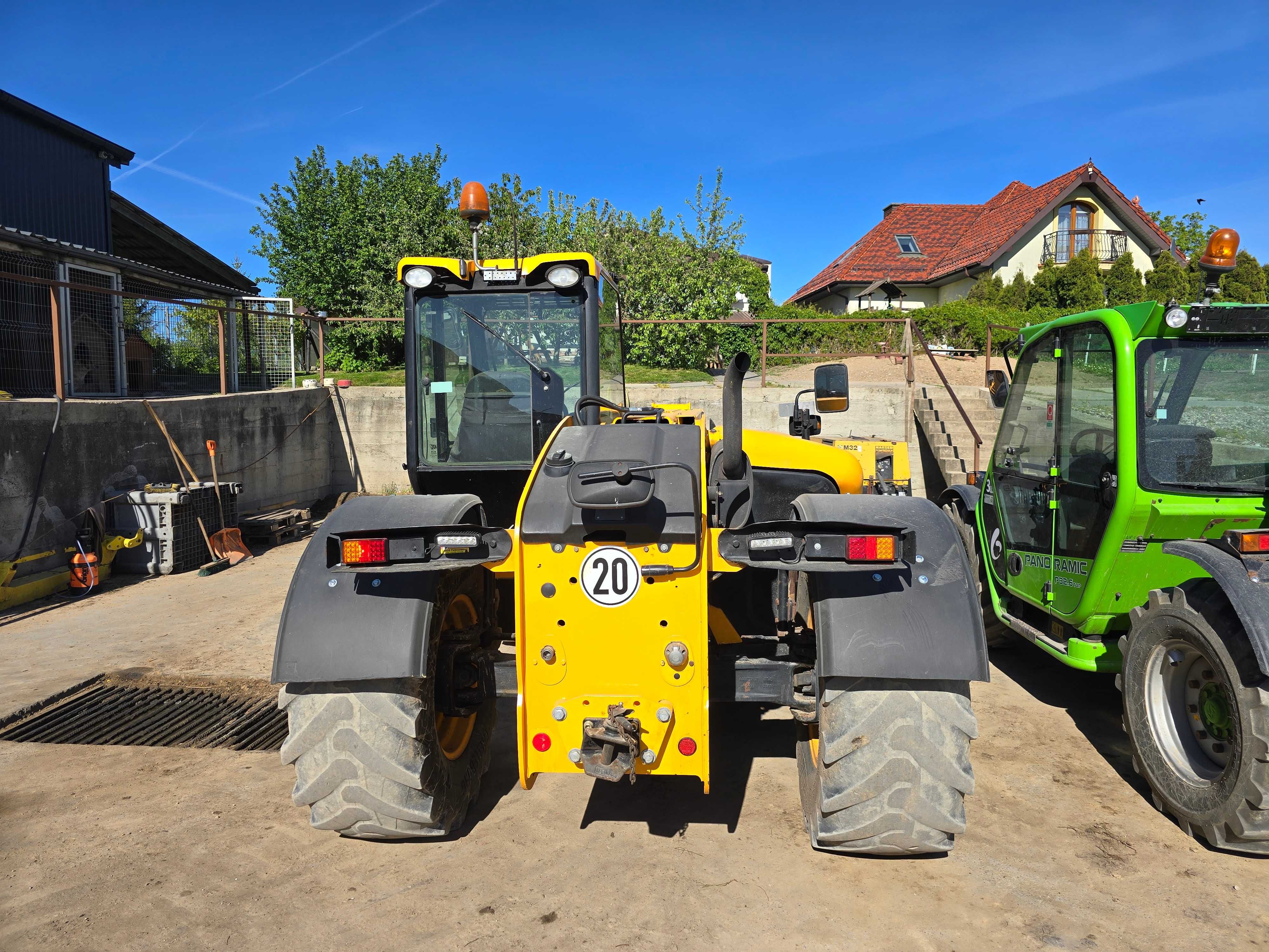 Ładowarka teleskopowa JCB 526-56