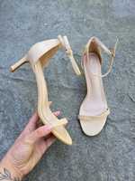 Piękne wygodn buty damskie beżowe sandały na obcasie letnie rozmiar 39