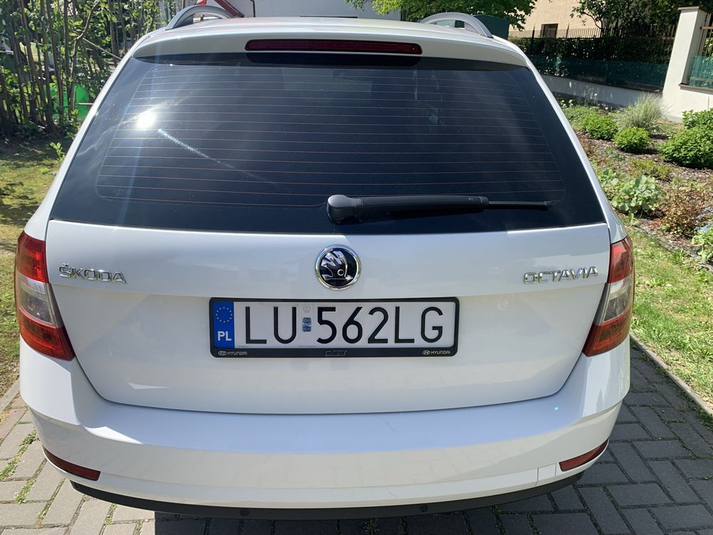 Skoda Octavia Kombi 1.6 TDI 140 KM Automat