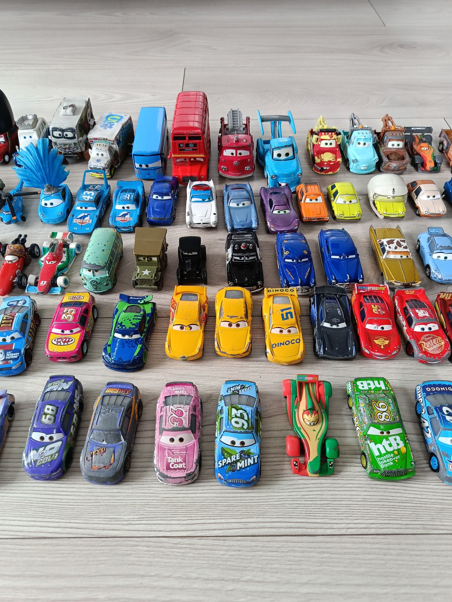 Samochodziki metalowe autka Zygzak McQueen Auta Cars