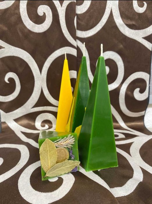 Свічки, подарунки ручної роботи.