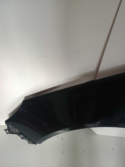 Przedni lewy błotnik Opel Insignia A 2015r. Zielony Z30V bez uszkodzeń